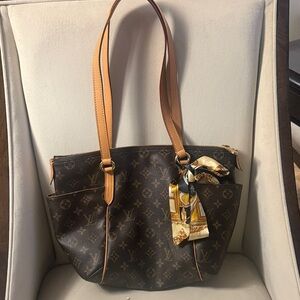 AUTHENTIC Louis Vuitton Monogram Totally PM Shoulder Bag